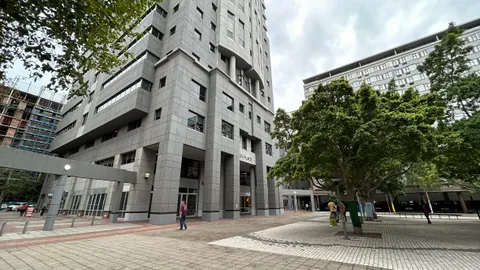 Pier Place - Heerengracht Street, Foreshore